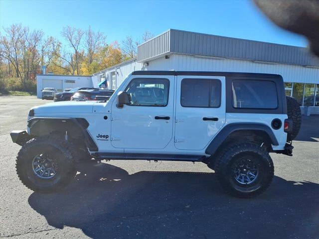 Used 2022 Jeep Wrangler Unlimited Sport AWD/4WD image 3