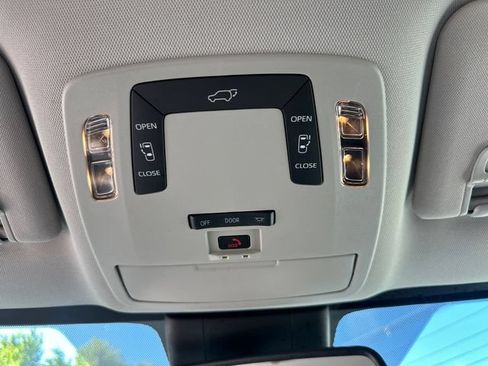 Certified 2026 Toyota Sienna LE FWD image 39