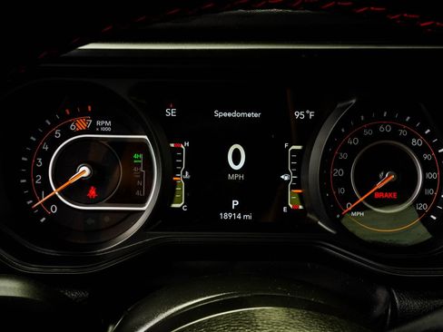 Used 2024 Jeep Wrangler Unlimited Rubicon 392 AWD/4WD image 35