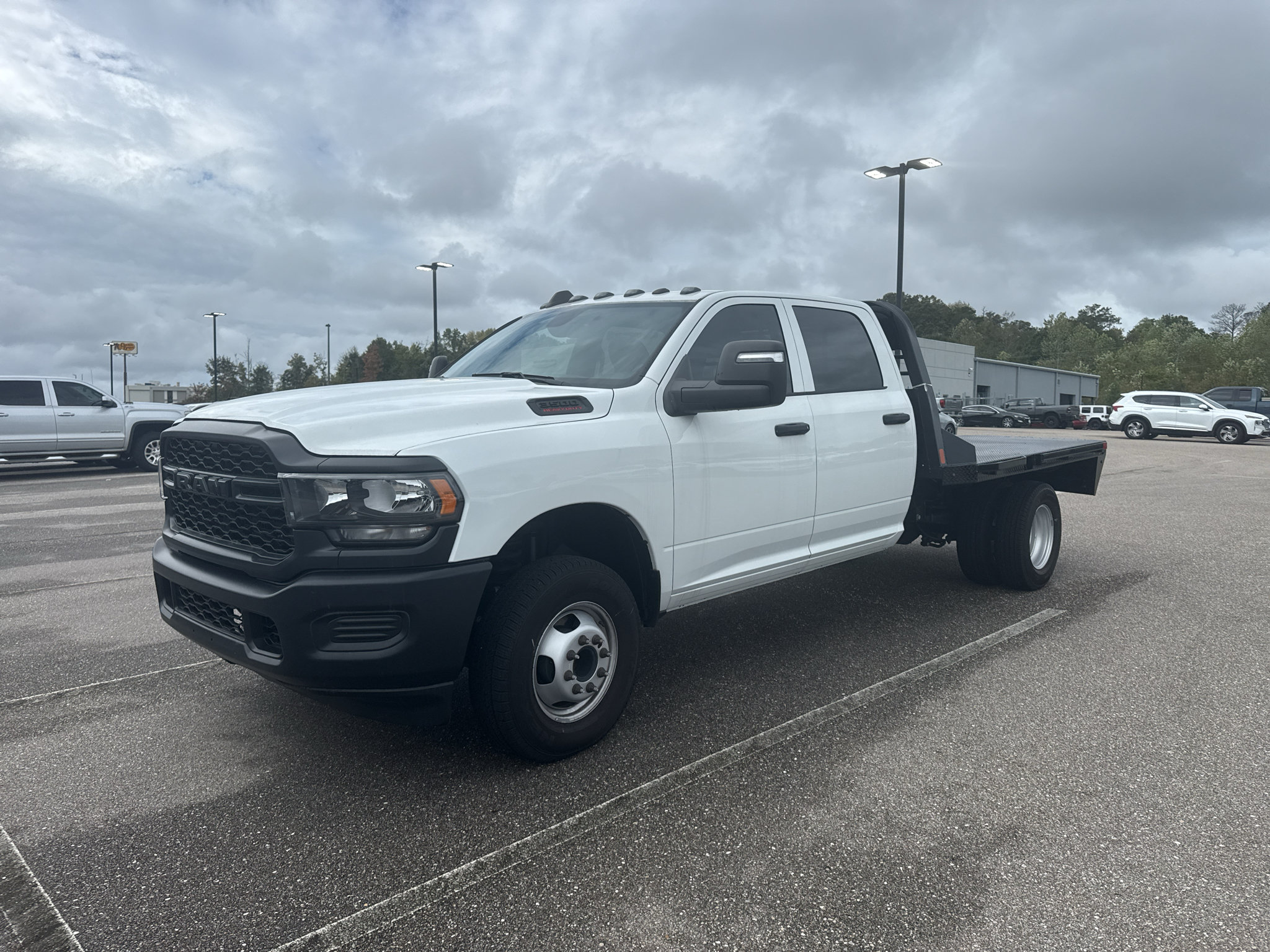 New 2024 RAM 3500 Tradesman w/ Convenience Group AWD/4WD image 1