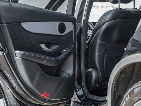 Used 2022 Mercedes-Benz GLC 300 4MATIC image 33