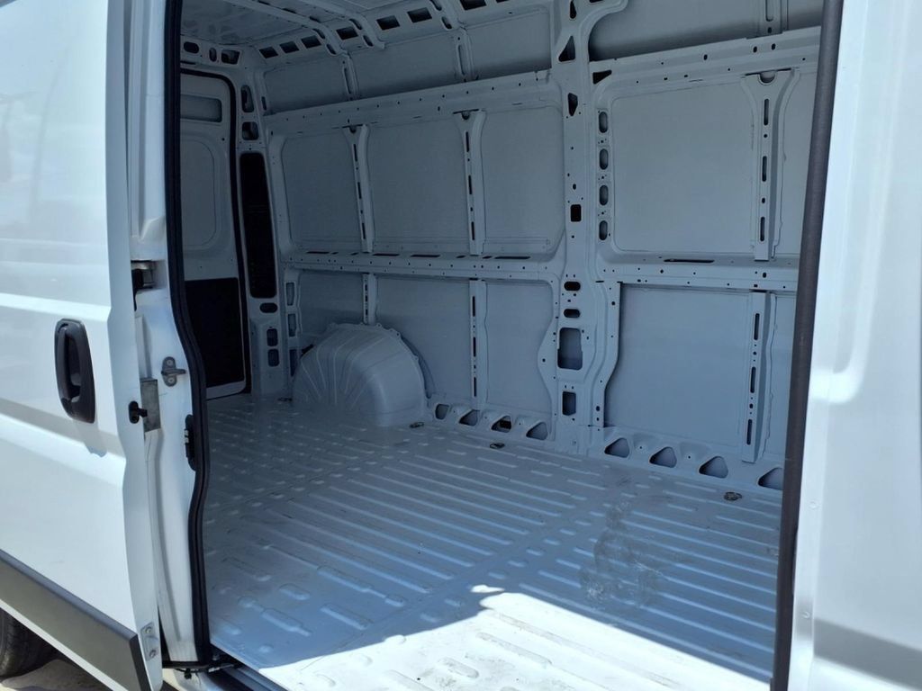 New 2026 RAM ProMaster 2500 w/ Convenience Group FWD image 11
