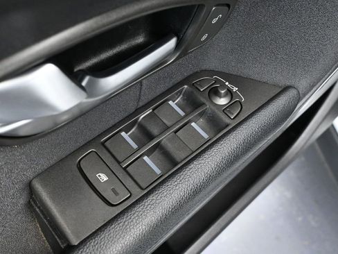 Used 2017 Land Rover Range Rover Evoque SE AWD/4WD image 19