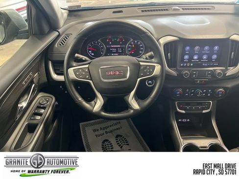 Used 2024 GMC Terrain SLT AWD/4WD image 14