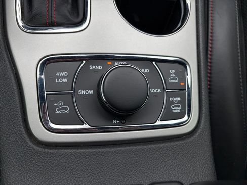 Used 2017 Jeep Grand Cherokee Trailhawk image 23