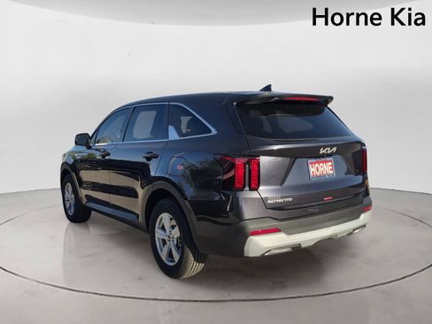 New 2026 Kia Sorento LX FWD image 5