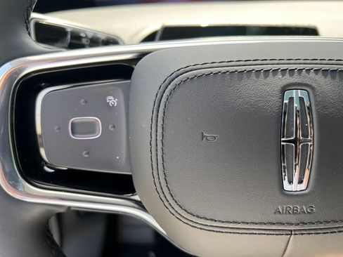 New 2026 Lincoln Nautilus Reserve w/ Jet Appearance Package AWD/4WD image 34