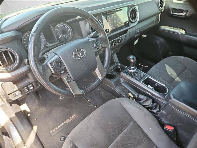 Used 2017 Toyota Tacoma TRD Sport w/ Tow Package RWD image 12