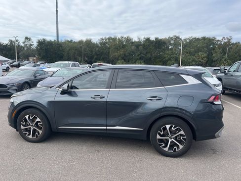 Used 2023 Kia Sportage EX image 9