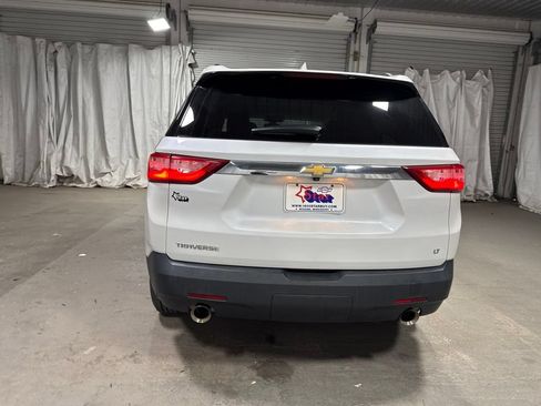 Used 2021 Chevrolet Traverse LT FWD image 6