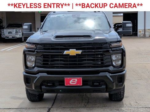 New 2026 Chevrolet Silverado 2500 Custom image 2