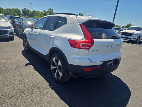Used 2023 Volvo XC40 B4 Ultimate FWD image 4