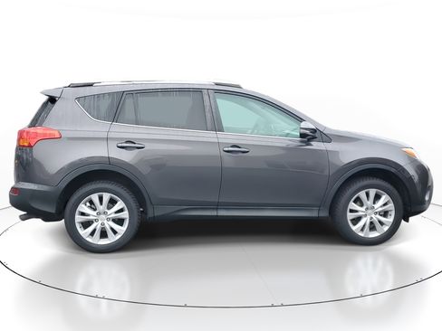 Used 2015 Toyota RAV4 Limited image 3