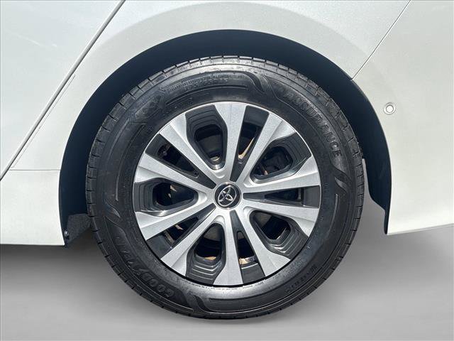 Certified 2021 Toyota Prius Prime Limited FWD image 9