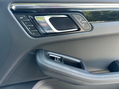 New 2026 Porsche Macan AWD/4WD image 19