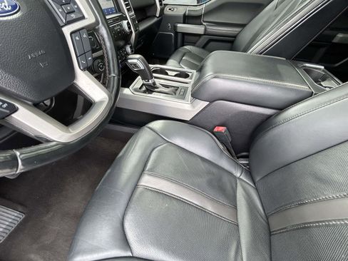 Used 2019 Ford F150 Platinum w/ Equipment Group 701A Luxury AWD/4WD image 10