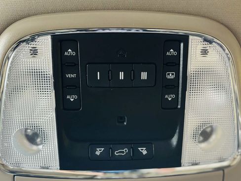 Used 2020 Jeep Grand Cherokee Limited w/ Luxury Group II AWD/4WD image 46