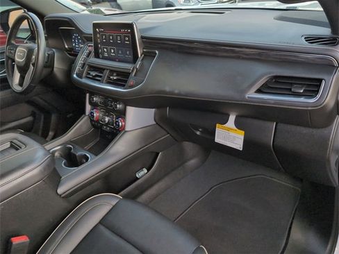 Certified 2023 GMC Yukon XL SLT image 29