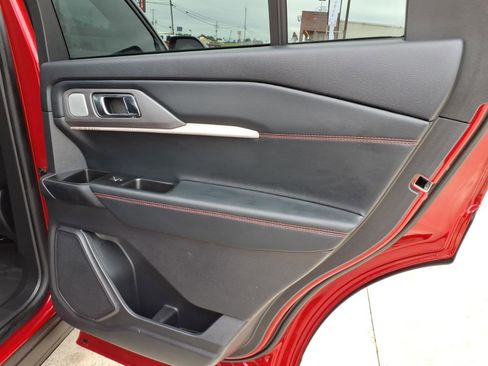 Used 2025 Ford Explorer ST w/ Sun And Sound Package RWD image 10