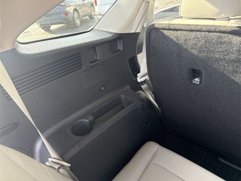 New 2025 Kia Sorento S image 31