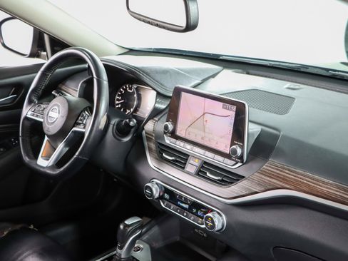 Used 2019 Nissan Altima 2.5 SL FWD image 25