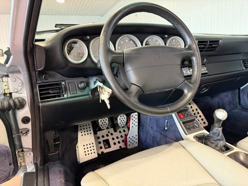 Used 1996 Porsche 911 Cabriolet image 27