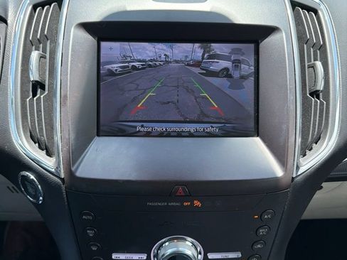 Used 2020 Ford Edge Titanium FWD image 15