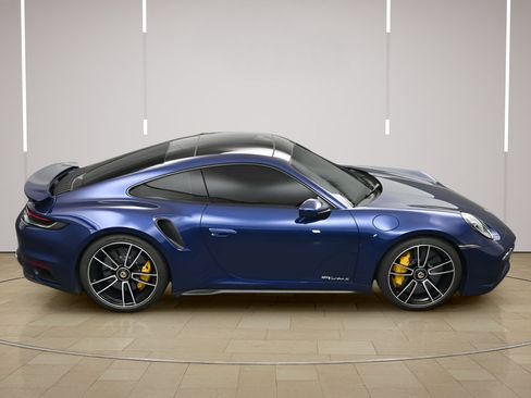 Certified 2024 Porsche 911 Turbo AWD/4WD image 39