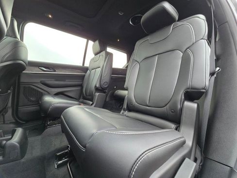 New 2025 Jeep Grand Cherokee L Limited image 20