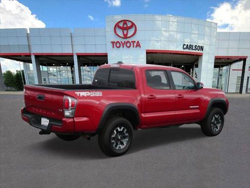 Certified 2021 Toyota Tacoma TRD Off-Road w/ Technology Package AWD/4WD image 5