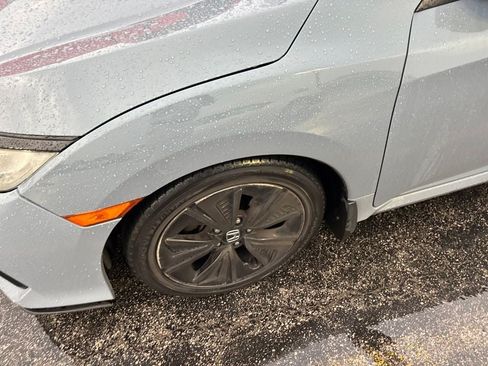 Used 2019 Honda Civic EX image 10