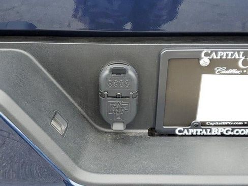 Used 2022 Chevrolet Silverado 1500 Custom w/ LPO, Dark Essentials Package AWD/4WD image 7