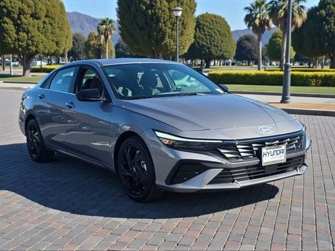 New 2026 Hyundai Elantra SEL Sport Premium FWD image 3