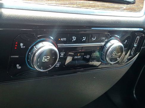 Used 2024 GMC Sierra 1500 Elevation AWD/4WD image 15