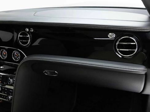 Used 2014 Bentley Mulsanne RWD image 28
