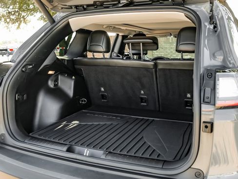 Used 2021 Jeep Cherokee Limited w/ Mopar Interior Package image 63