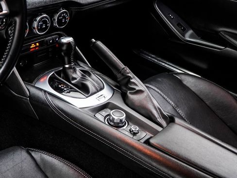 Used 2024 MAZDA MX-5 Miata RF Grand Touring image 16