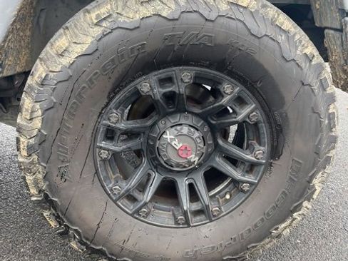 Used 2015 Jeep Wrangler Sahara image 9