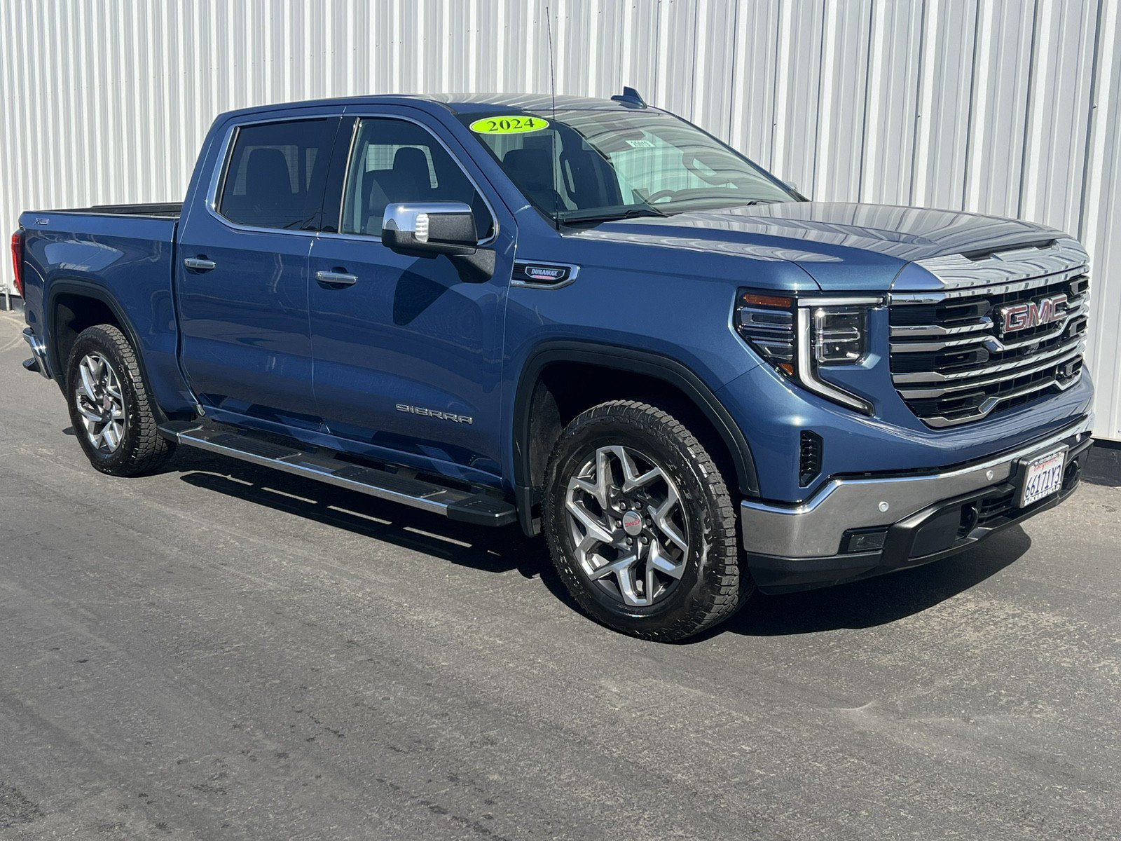 Used 2024 GMC Sierra 1500 SLT w/ SLT Premium Plus Package AWD/4WD image 8