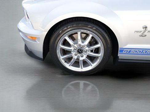 Used 2008 Ford Mustang Shelby GT500 RWD image 3