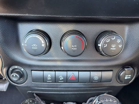 Used 2013 Jeep Wrangler Unlimited Sahara w/ Connectivity Group image 41