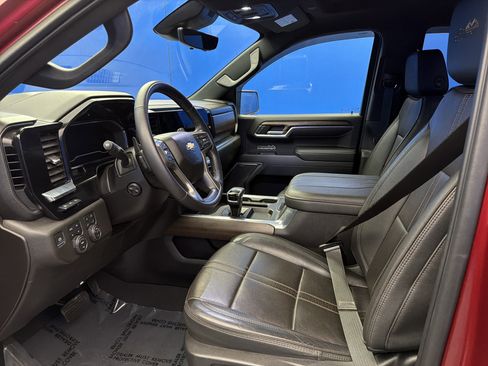 Used 2023 Chevrolet Silverado 1500 High Country w/ Technology Package image 14