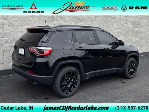 Used 2022 Jeep Compass Latitude w/ Convenience Group AWD/4WD image 5