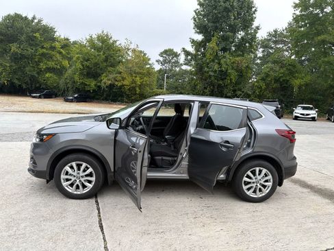 Used 2022 Nissan Rogue Sport S FWD image 19