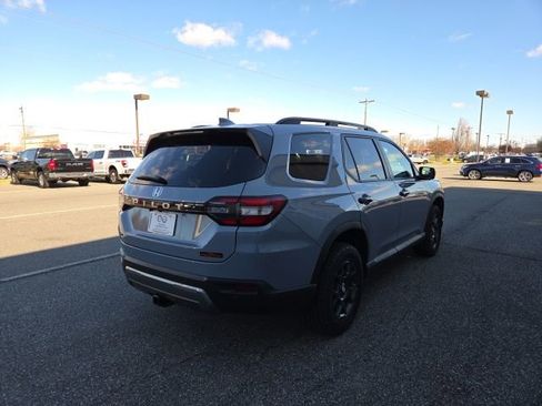 New 2026 Honda Pilot TrailSport image 5
