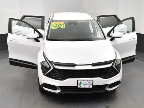 Used 2025 Kia Sportage LX image 10