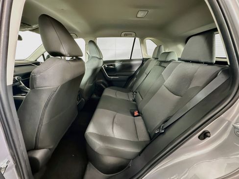 Used 2025 Toyota RAV4 XLE AWD/4WD image 26