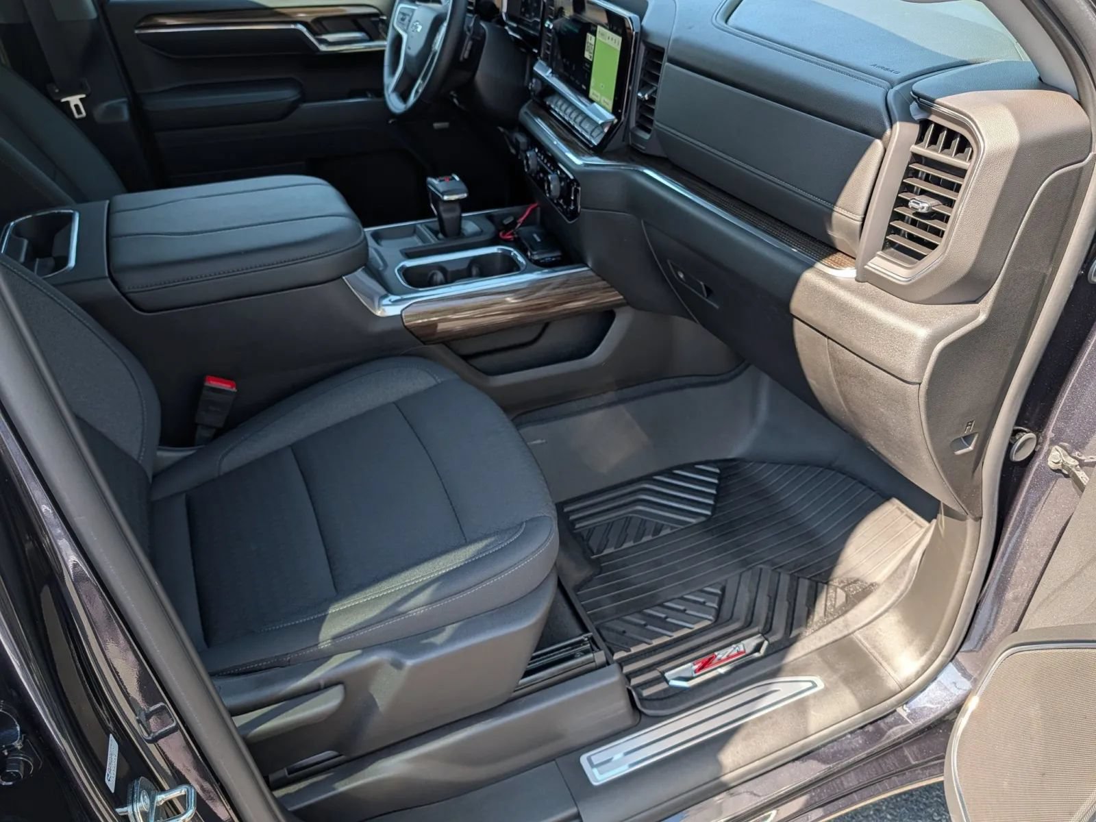 Used 2024 Chevrolet Silverado 1500 RST AWD/4WD image 12