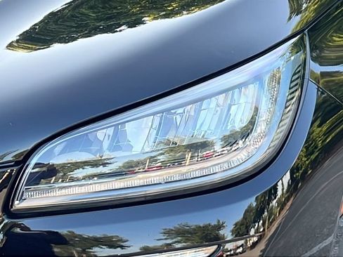 Used 2025 Lincoln Corsair FWD image 26