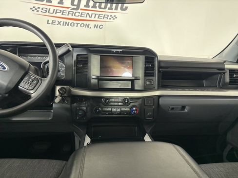 Used 2025 Ford F250 XLT w/ FX4 Off-Road Package image 21